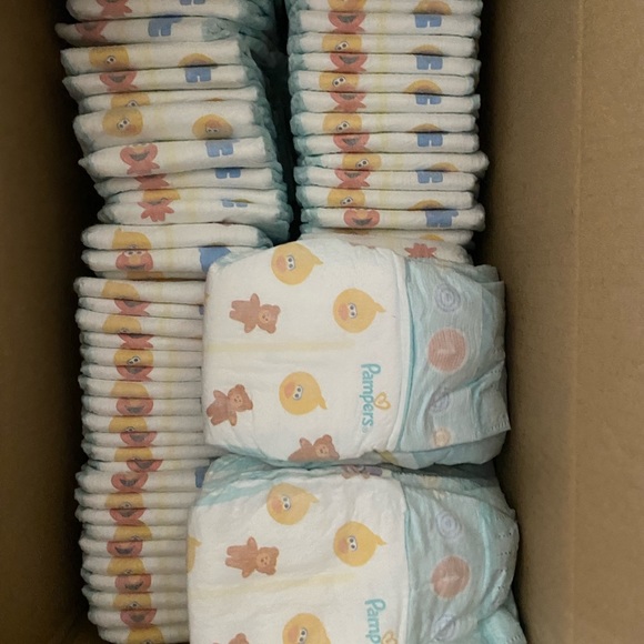 Pampers Diapers - Picture 1 of 1